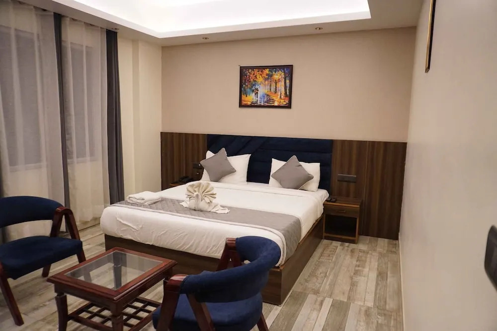 Raksha Suites & Banquet Greater Noida