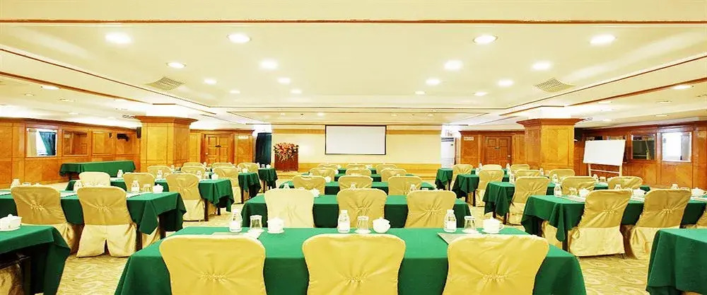 South China Harbour View Hotel