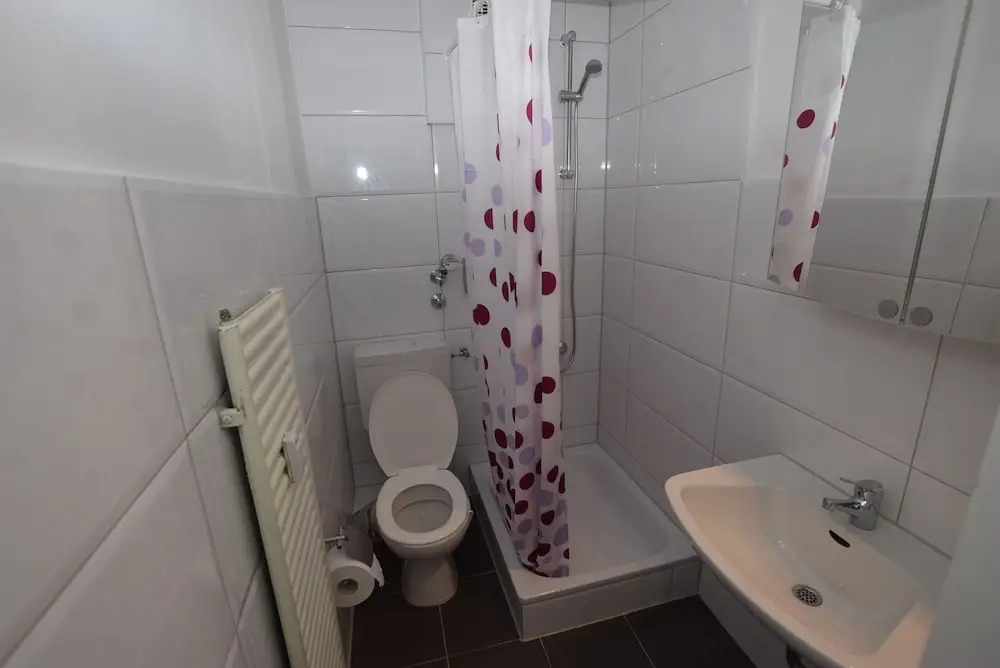 AB Apartment 92