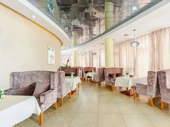 Fit Holiday Theme Hotel