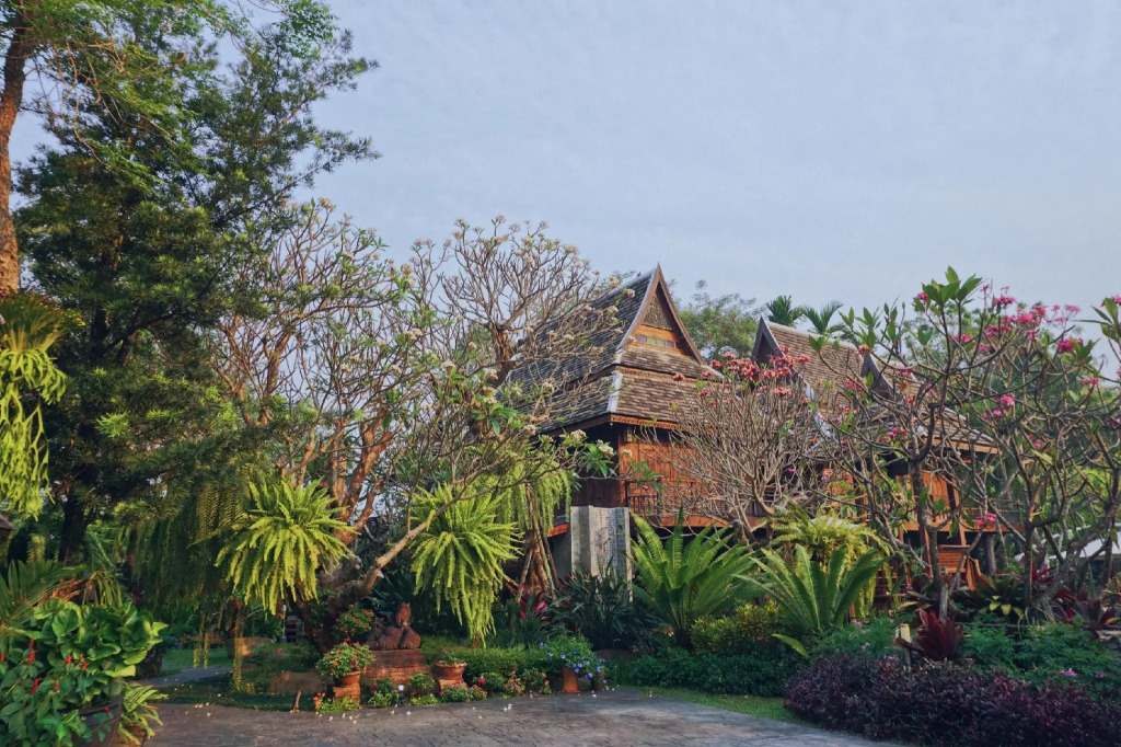 Baansuwanburi - บ้านสุวรรณบุรี