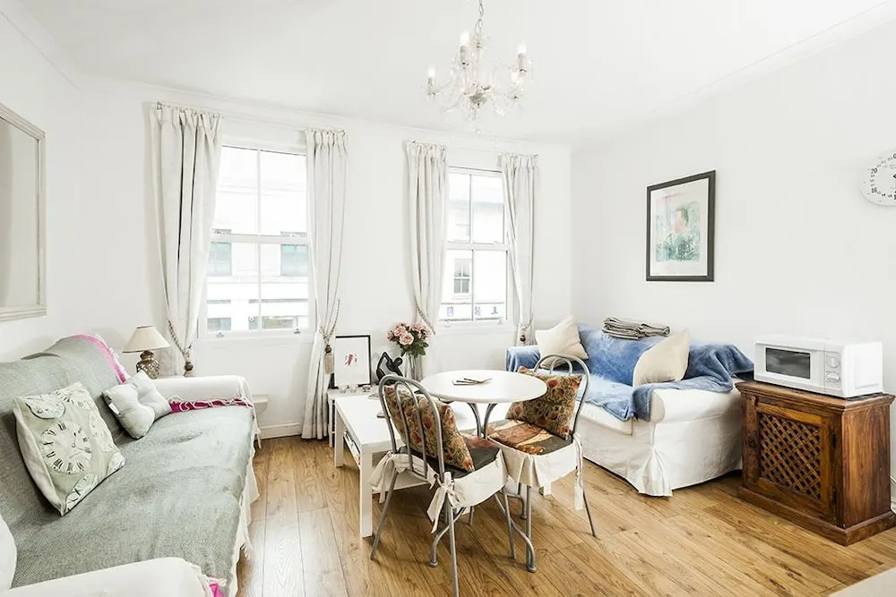 New Super 1 Bedroom Flat in the Heart of Greenwich
