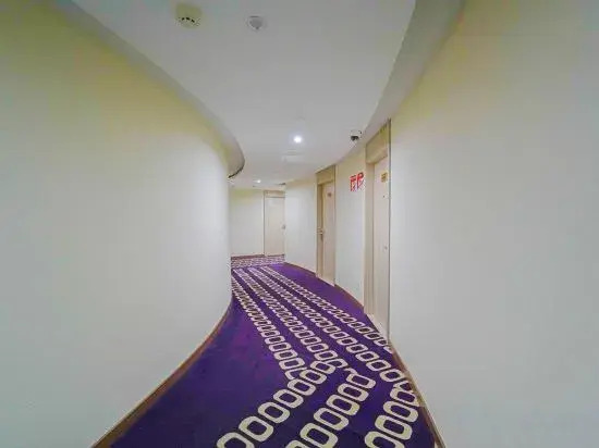 Pod Inn Hotel (Shanghai Jinshan Bailian City Beach)