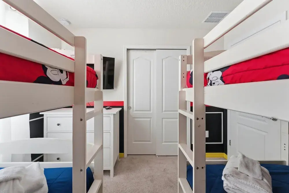 Spacious Disney Getaway, Sleeps 14