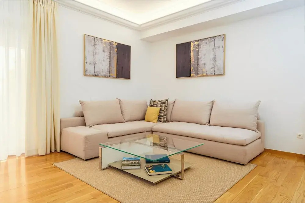 Luxurious Stylish 2 Bd Villa in Voula