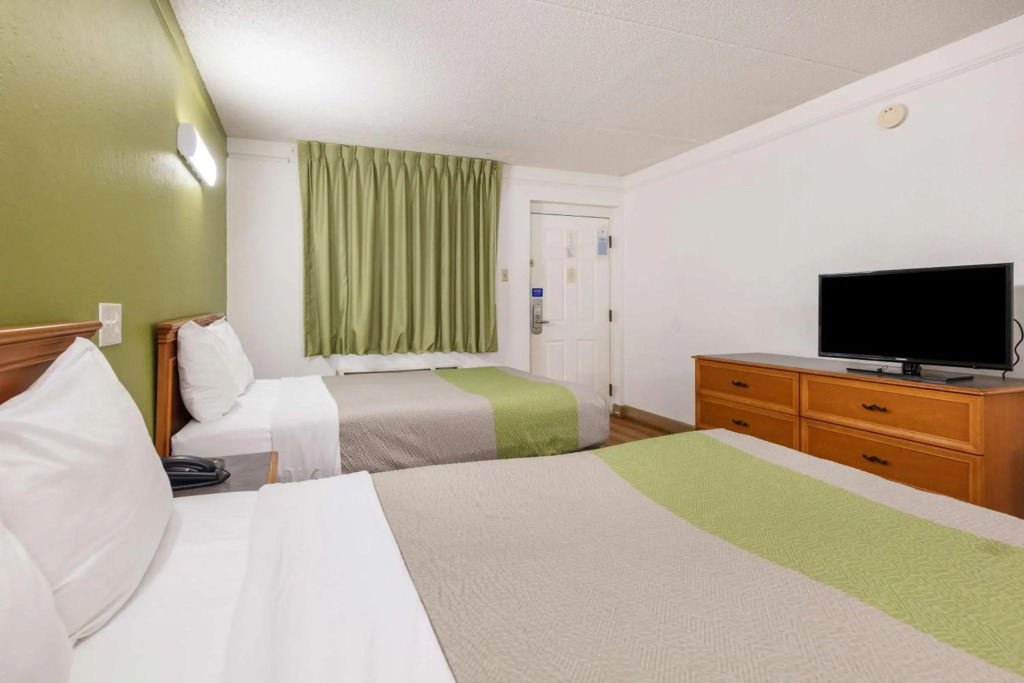 Motel 6-Knoxville, TN