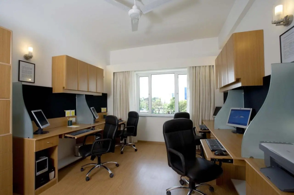 Lemon Tree Hotel, East Delhi Mall, Kaushambi