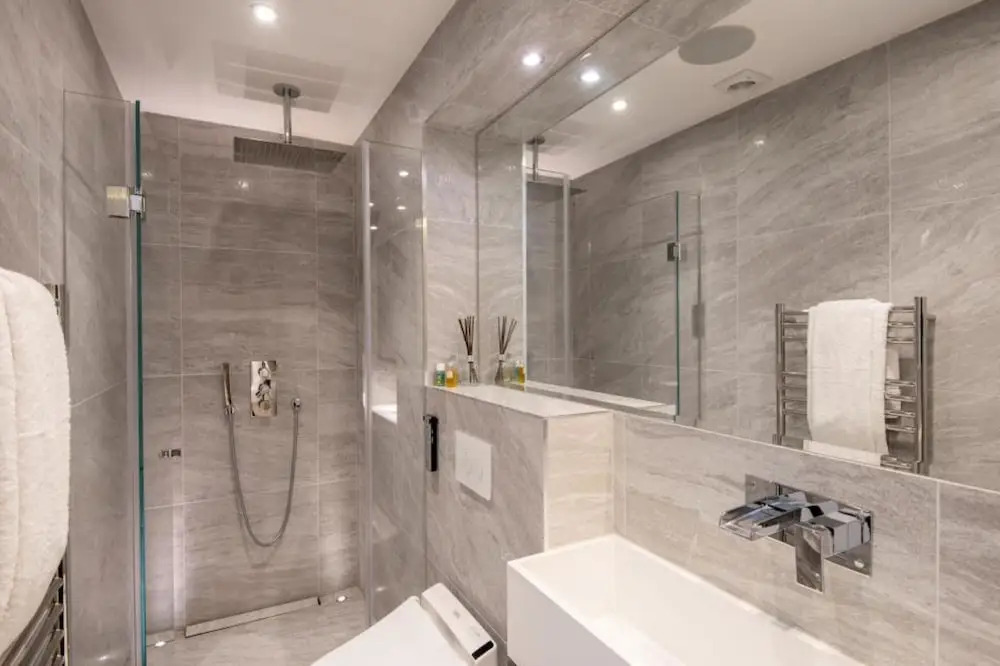 Stunning 5-bed House in London