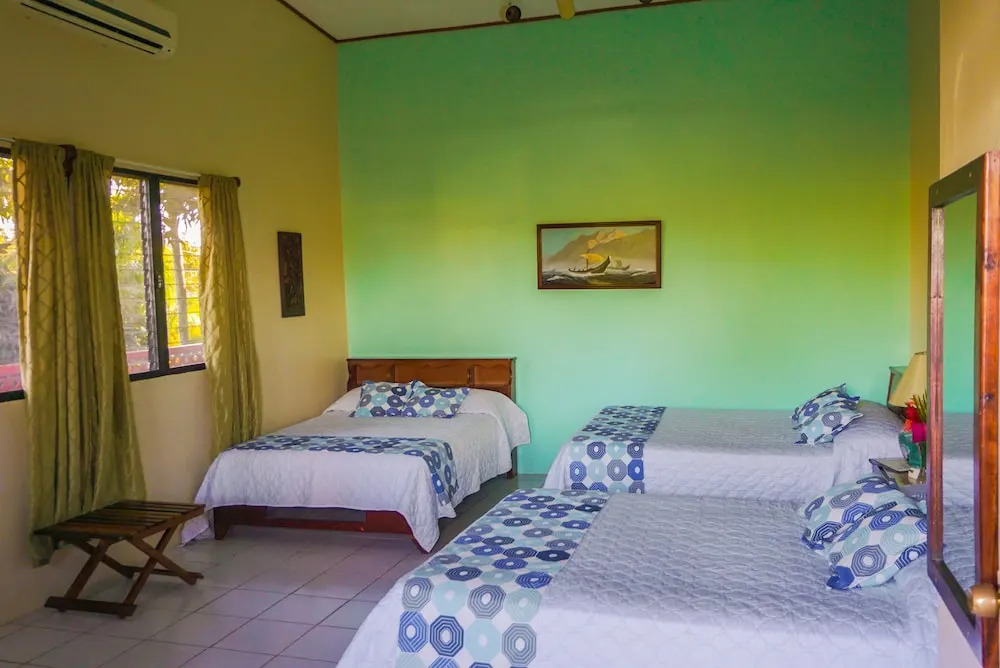 Drift Inn Cayo