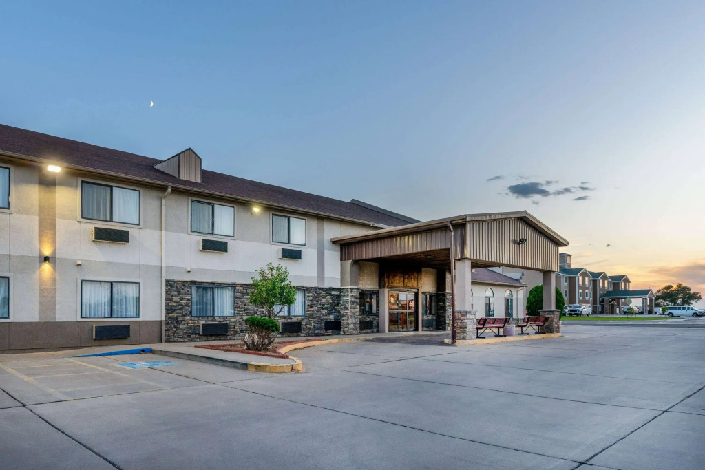 Days Inn by Wyndham Lamar