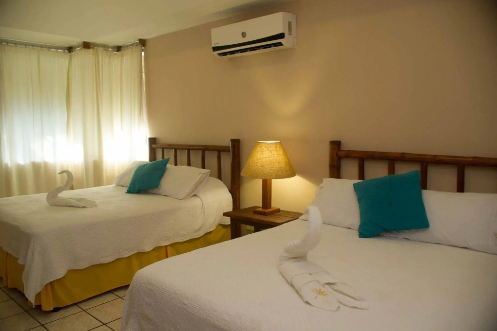Banana Palms Hotel
