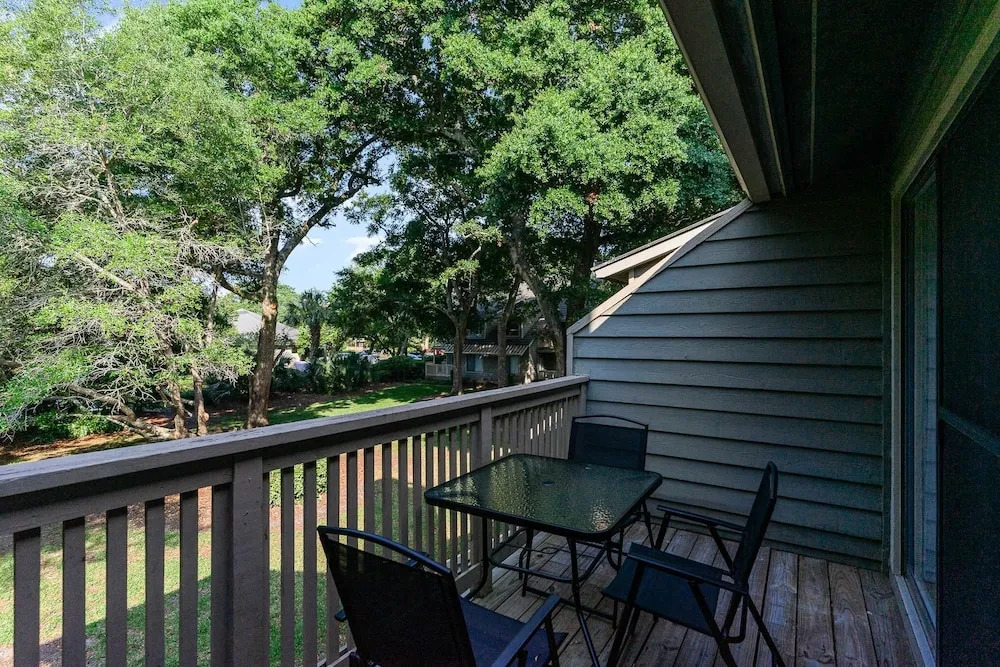 Clean and comfortable 2 bedroom 2 bath villa - 12G Richmond Park 2 Villa