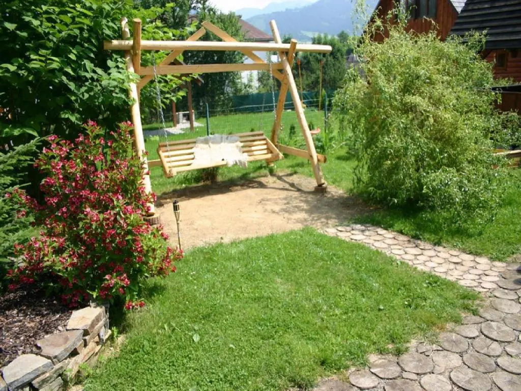 Zbojn¿a drevenica 2
