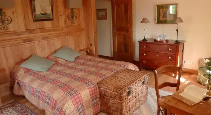 Chambres dHôtes du Hameau Les Brunes