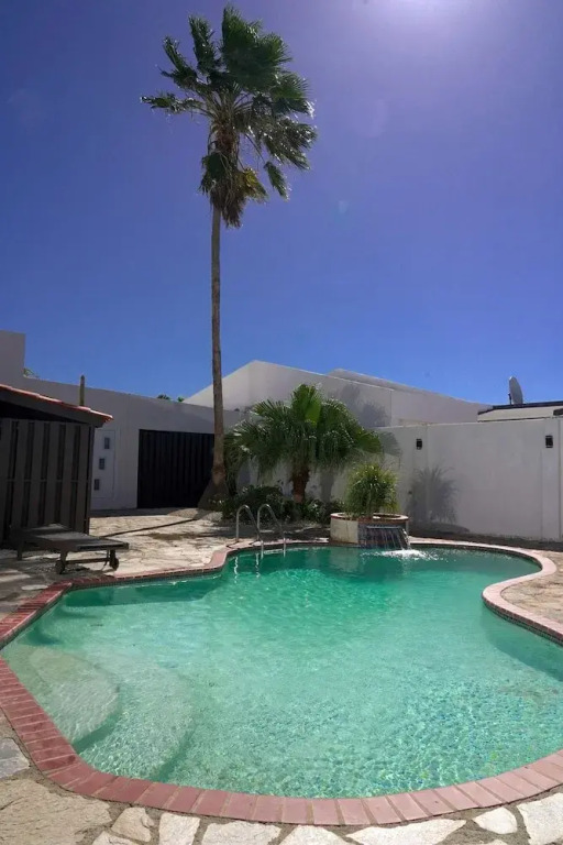 Large Villa-pool-6 Room-sleeps 14-nearby Marriott