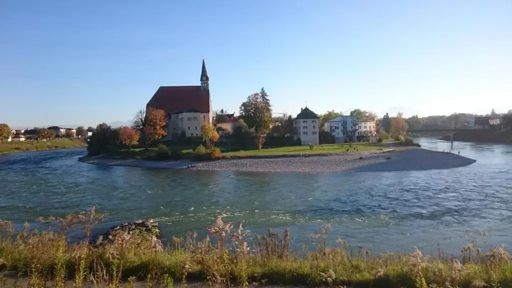 Ferienwohnung an der idyllischen Salzachschleife Nähe Salzburg