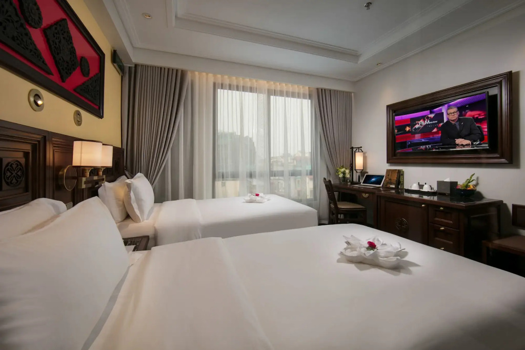 Lucien Hanoi Lakeside Hotel & Rooftop