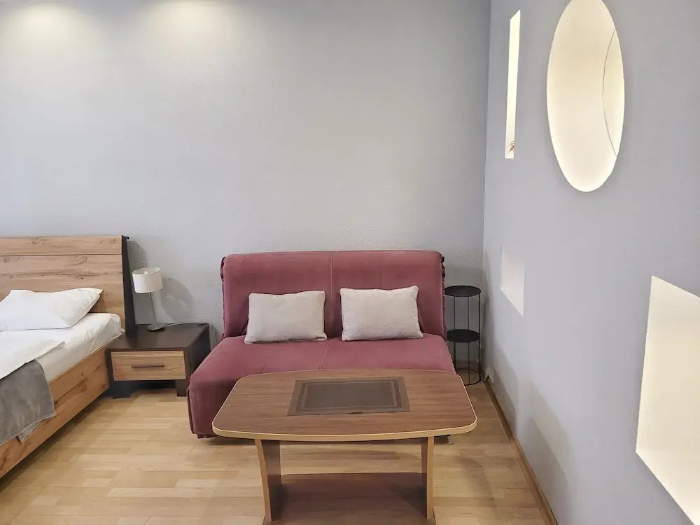 Апартаменты Home-Hotel, ул. Малая Житомирская, 10-1