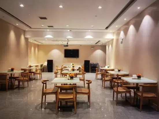 Yunyi Hotel