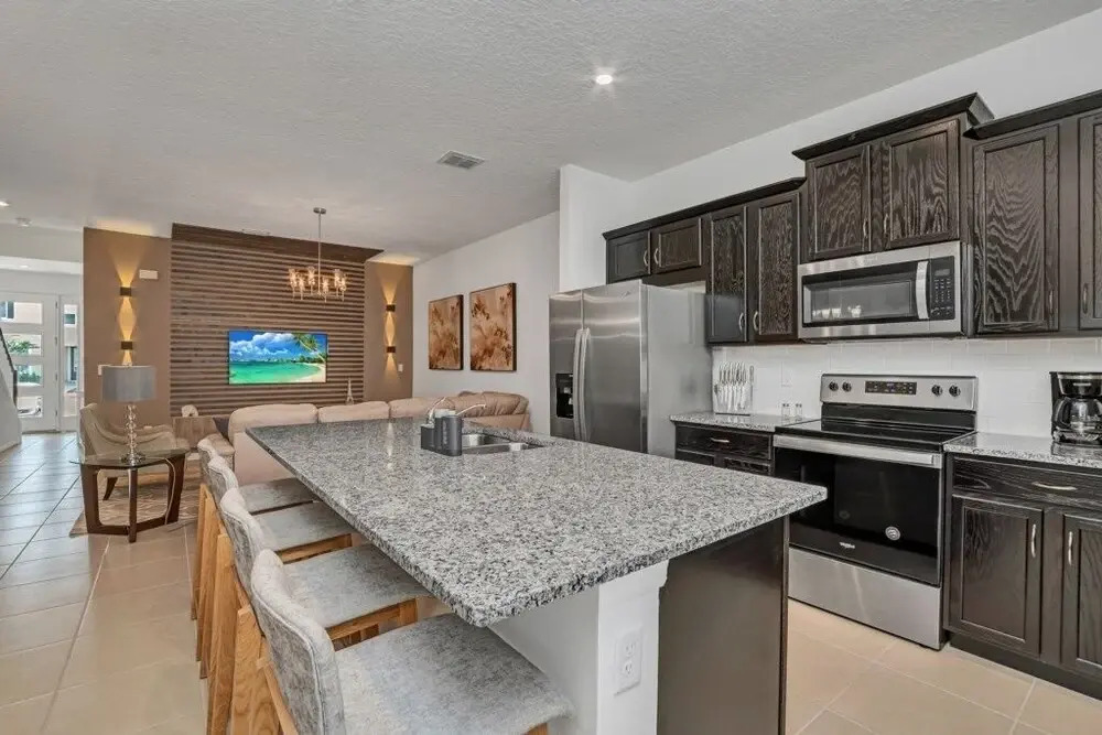 2182cooper 4 Bedroom Townhouse by Redawning
