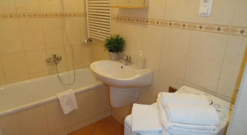 InnerCity Apartments