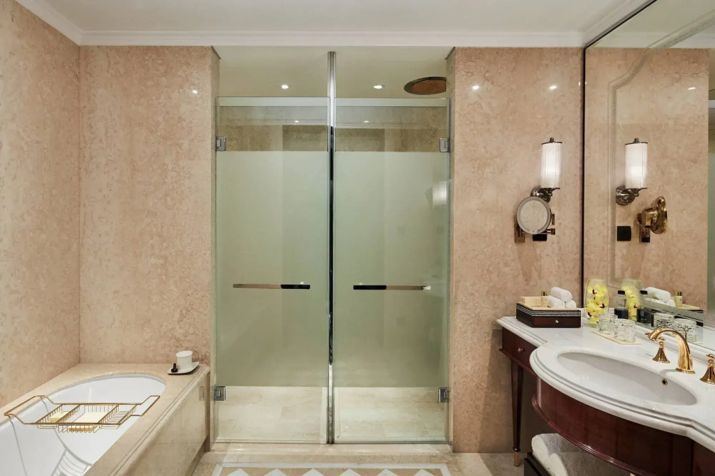 The Ritz-Carlton, Pune