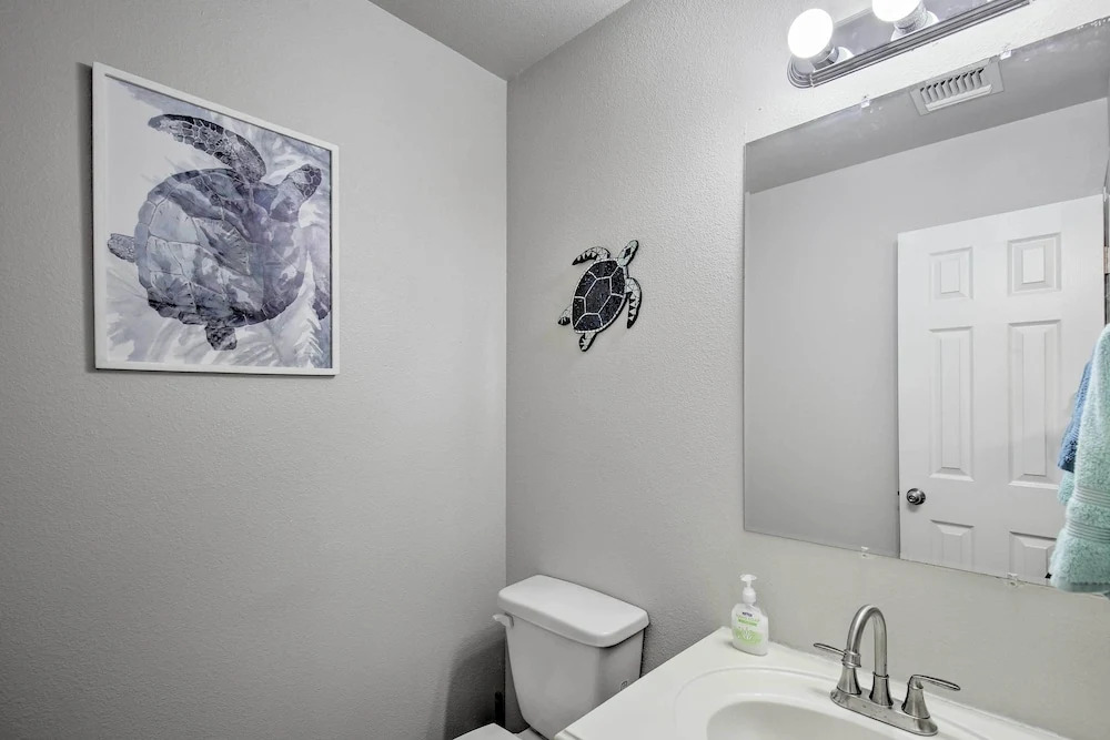 San Antonio Getaway w/ Game Room, Near Seaworld!