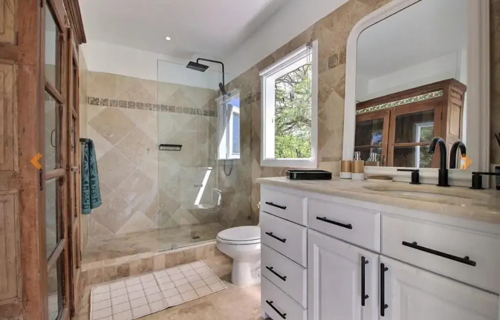 3 bedrooms villa at Les Terres Basses 200 m away from the beach with lake view private pool and enclosed garden