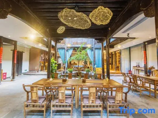 Lanxi Jiezi college fine bed and breakfast