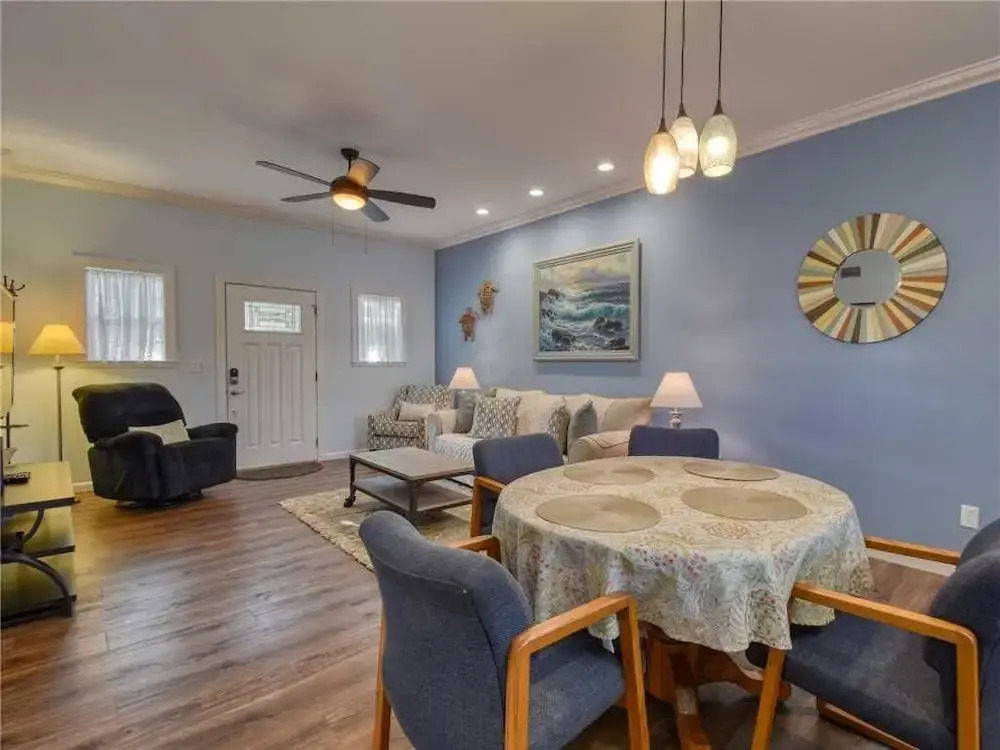 Hidden Villa - Two Bedroom Home
