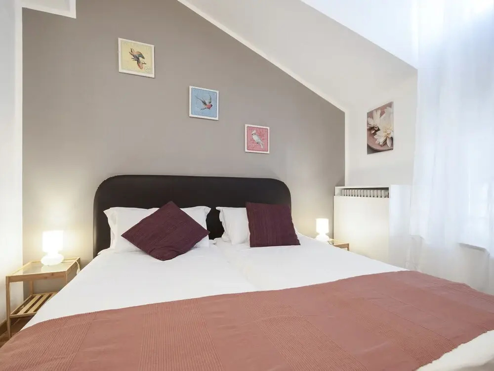 Beautiful 100sqm Flat, Close to San Babila