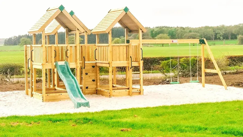 Saltire 26 with Hot Tub 3 Bed