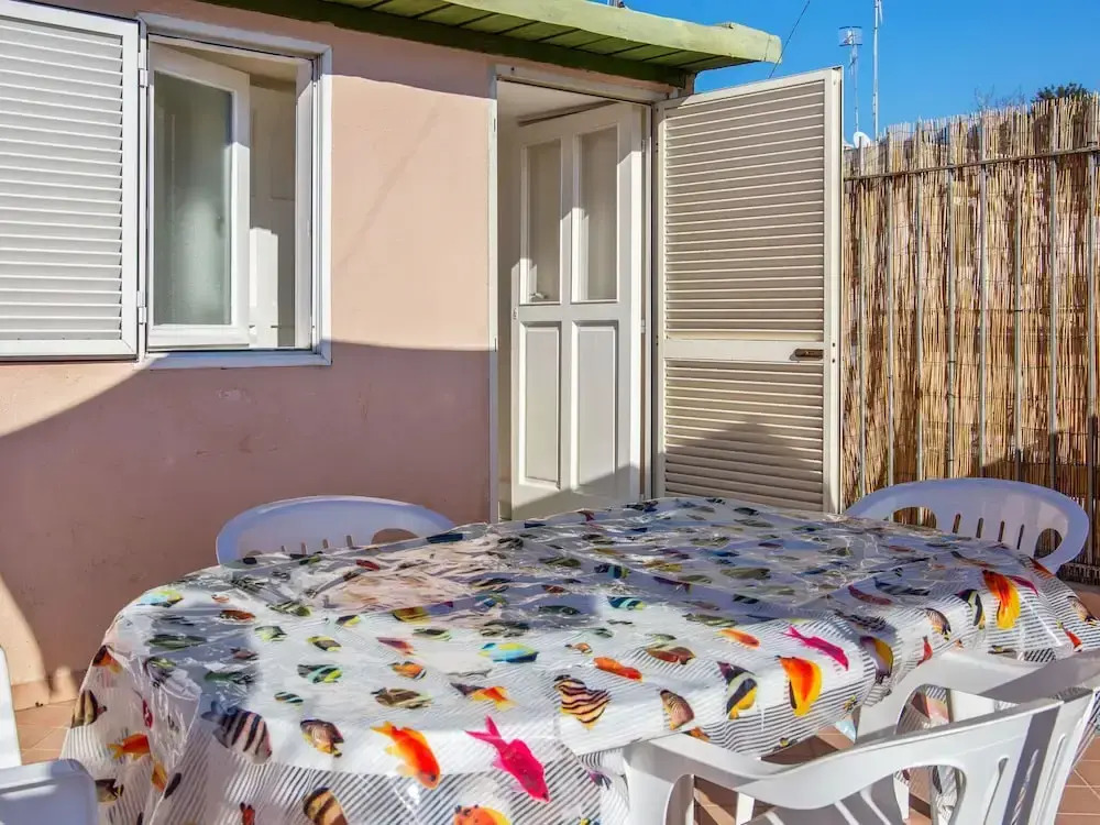 Beautiful Holiday Home in Forio With Roofed Terrace