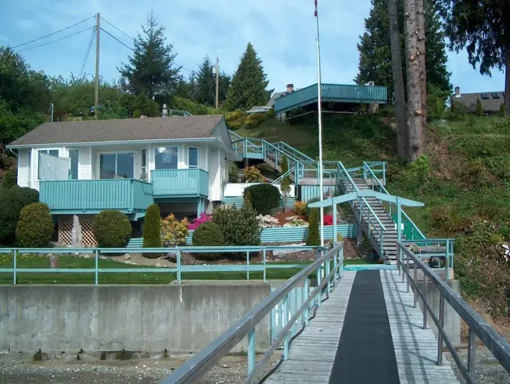 Seascape Inn