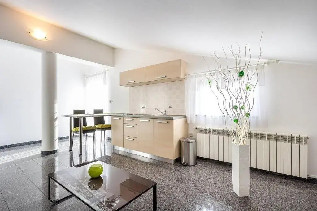Apartments Ori