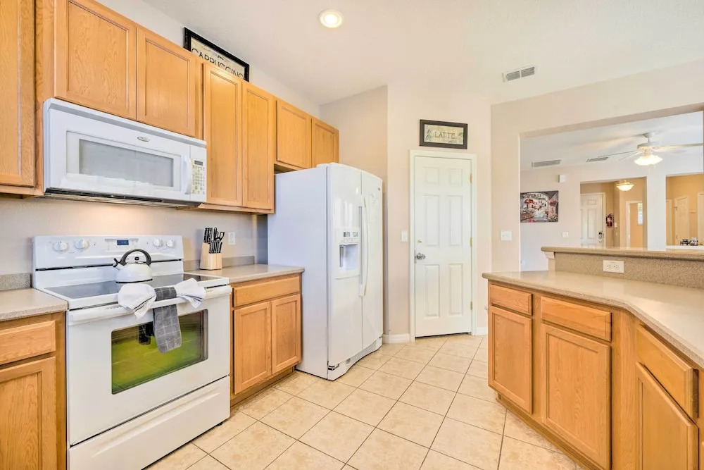 Kissimmee Getaway ~ 4 Mi to Walt Disney World