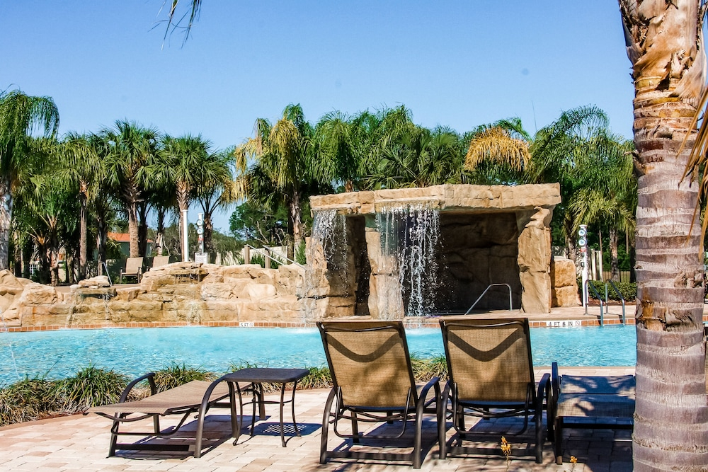 Dog-friendly Home With Private Pool, High-speed Wifi, Central AC, & Washer/dryer