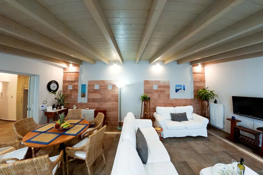 Patras Luxury Seaside House