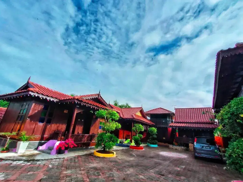 Hotel Zamburger Muar Village