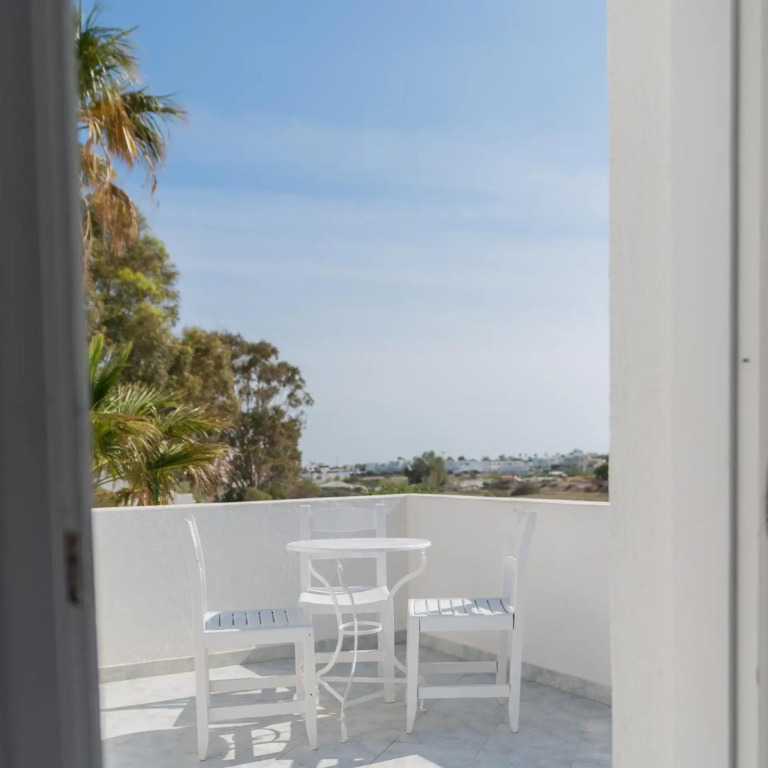 Отель Noeme Santorini