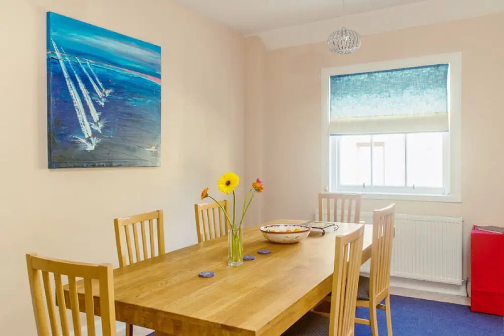 Pleasant 2-Storey City Apartment