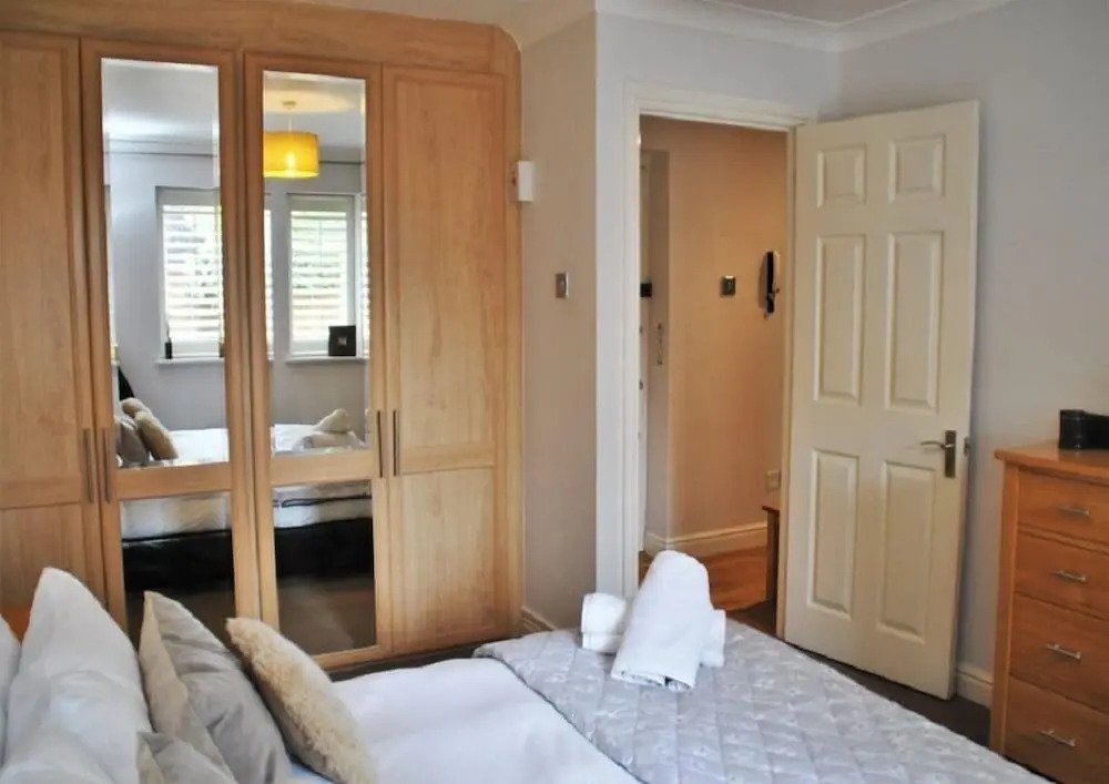 Elizabeth Court Stylish Two-Bedroom Apartments in Windsor