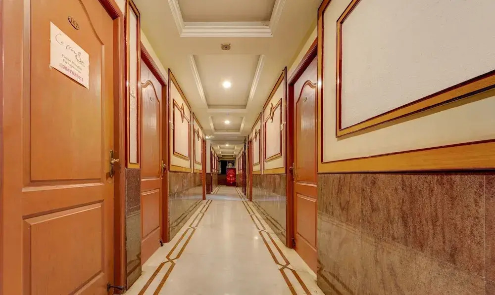 Itsy Hotels Coastal Grand Sathyam