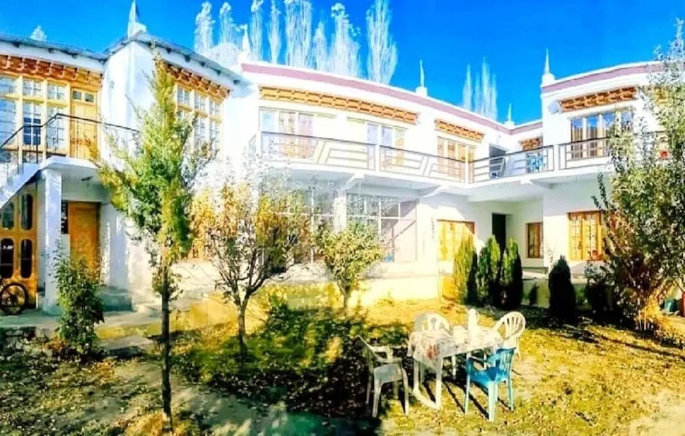 Shorkhan Guest House