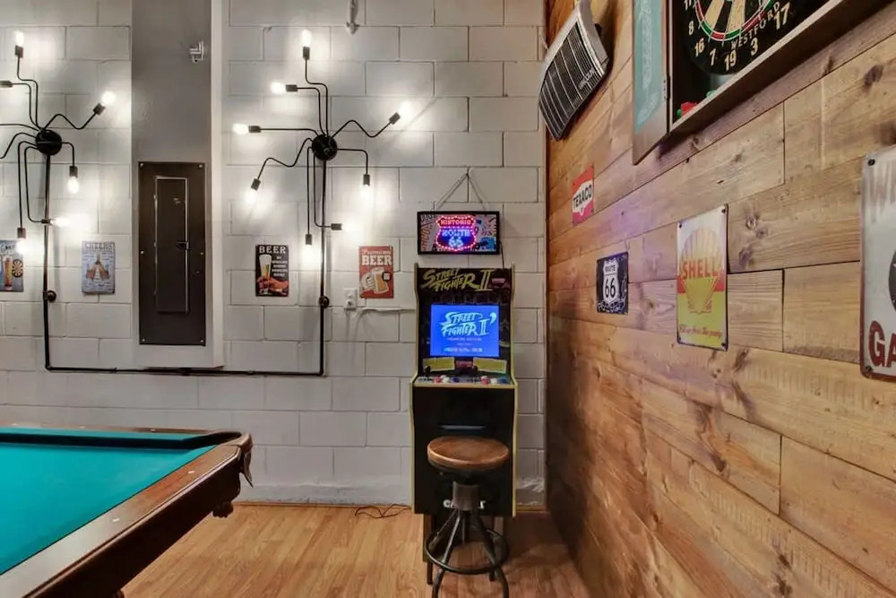 Chic 4BR With Pool Game Room Mickey Rooms