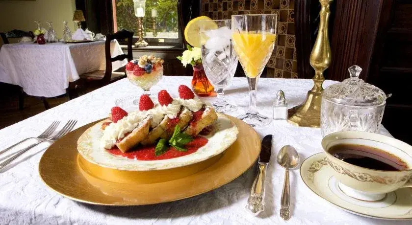 DuPont Mansion Bed & Breakfast
