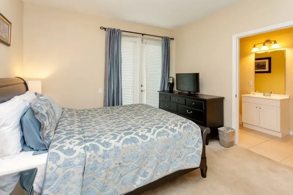 5038 Tideview Cir 23 3 Br townhouse by RedAwning