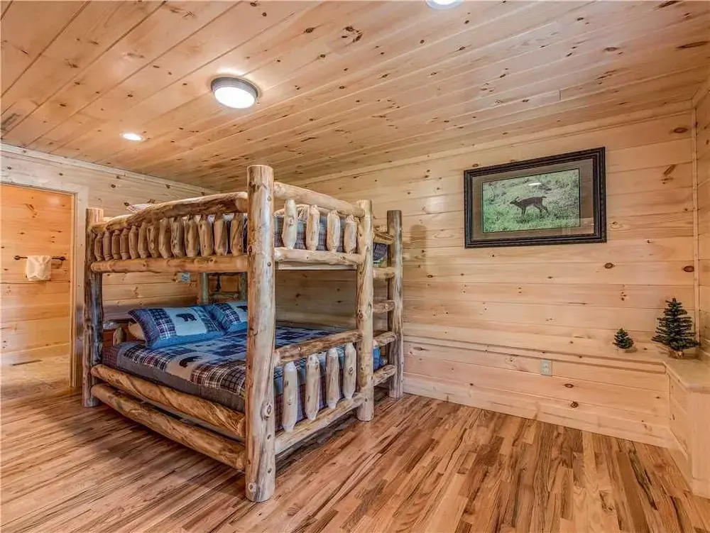 Smoky Mountain Dream - Five Bedroom Cabin