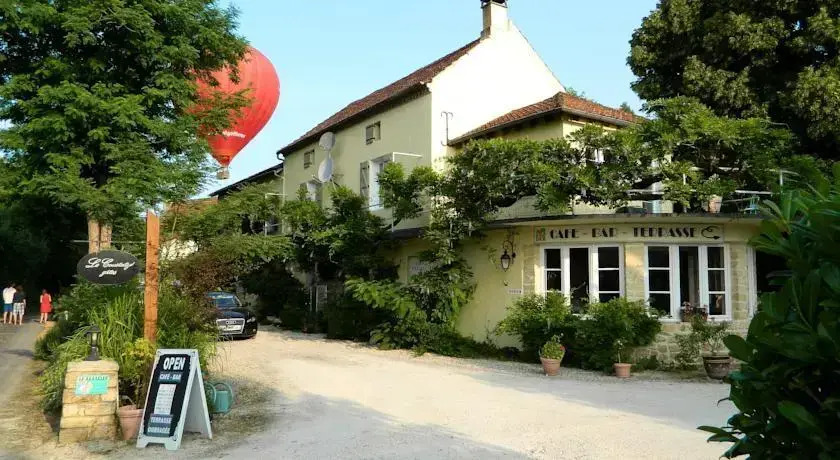 Le Coustaty