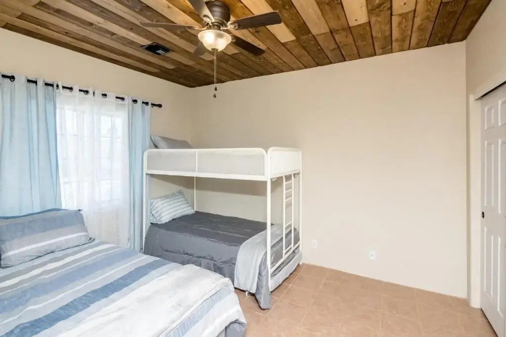 NEW! Desert Pool & Spa Home, Minutes To Beach!